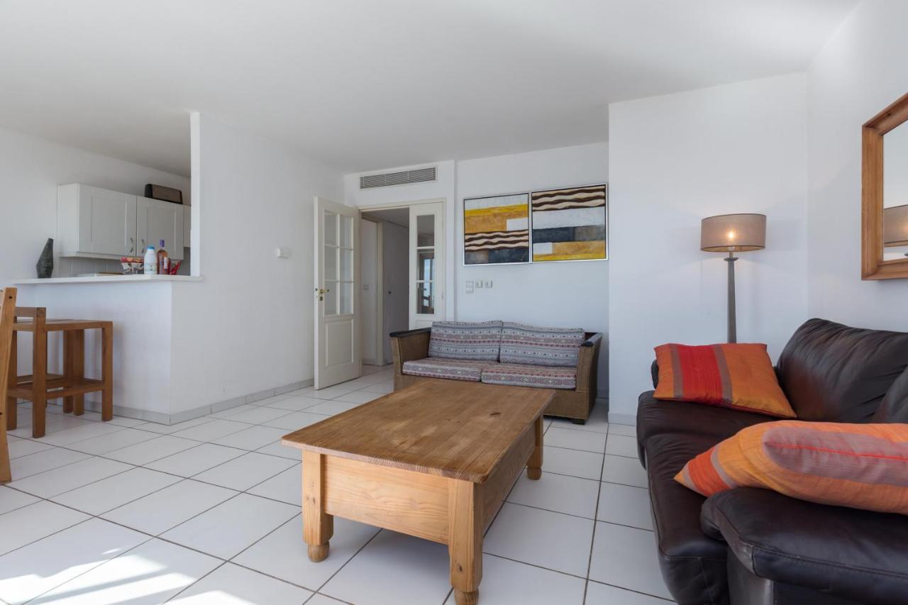 Bright Two Bedroomed Apartment On The Beach In Cannes With Huge Terrace With Fabulous Sea Views - 2001 Esterno foto