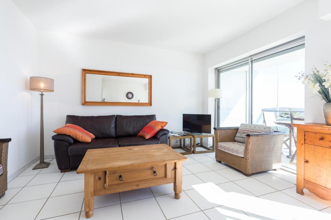 Bright Two Bedroomed Apartment On The Beach In Cannes With Huge Terrace With Fabulous Sea Views - 2001 Esterno foto